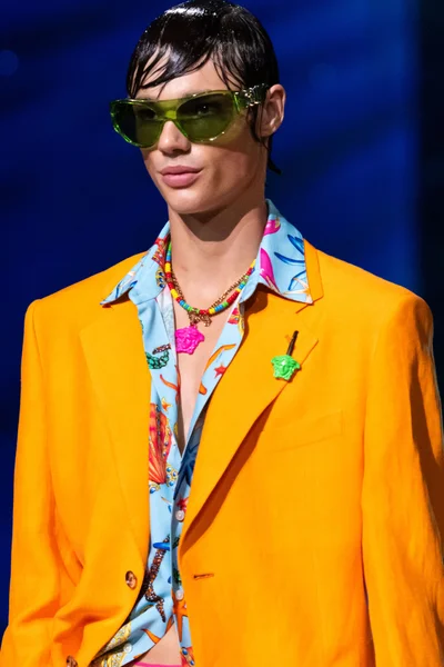 Look 53
